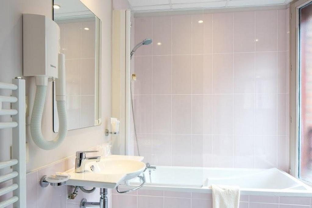 Hotel Ours Blanc - Wilson تولوز المظهر الخارجي الصورة